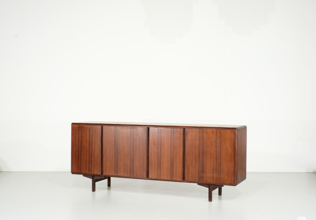 Enfilade par Valenti - Italie, 1970s
