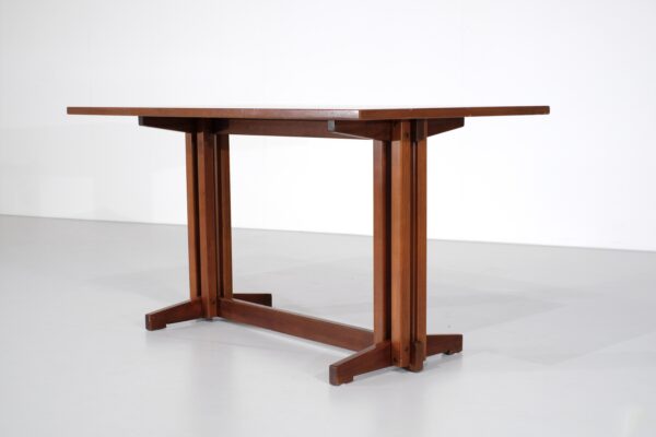 Table à manger par Ilmari Tapiovaara pour la Permanente Mobili di Cantù - 1960s