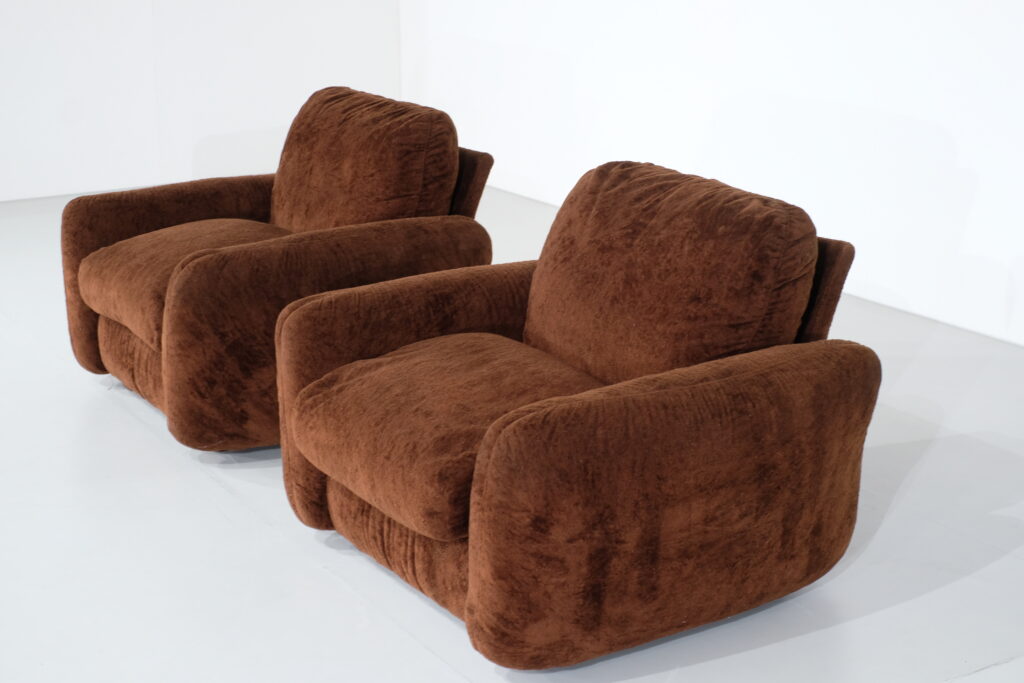 Paire de fauteuils vintage en tissu marron, Italie - 1970s