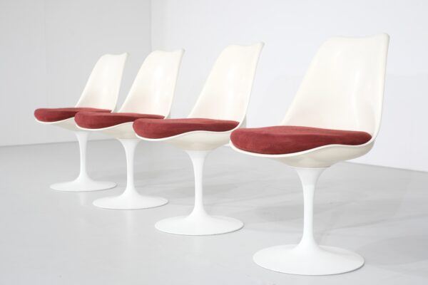Set de 4 chaises " Tulip" pivotantes par Eero Saarinen pour Knoll International - 1960s