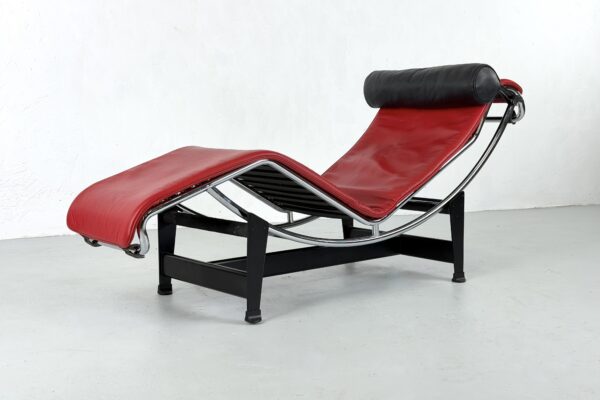 LC4 par Charlotte Perriand, Lecorbusier et P. Jaenneret pour Cassina -1990s