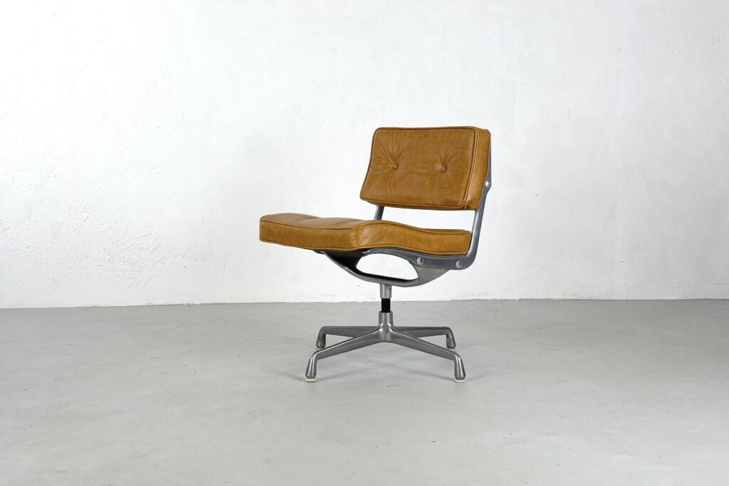Fauteuil de bureau ES101/ Intermediate par Charles & Ray Eames pour Herman Miller - 1968