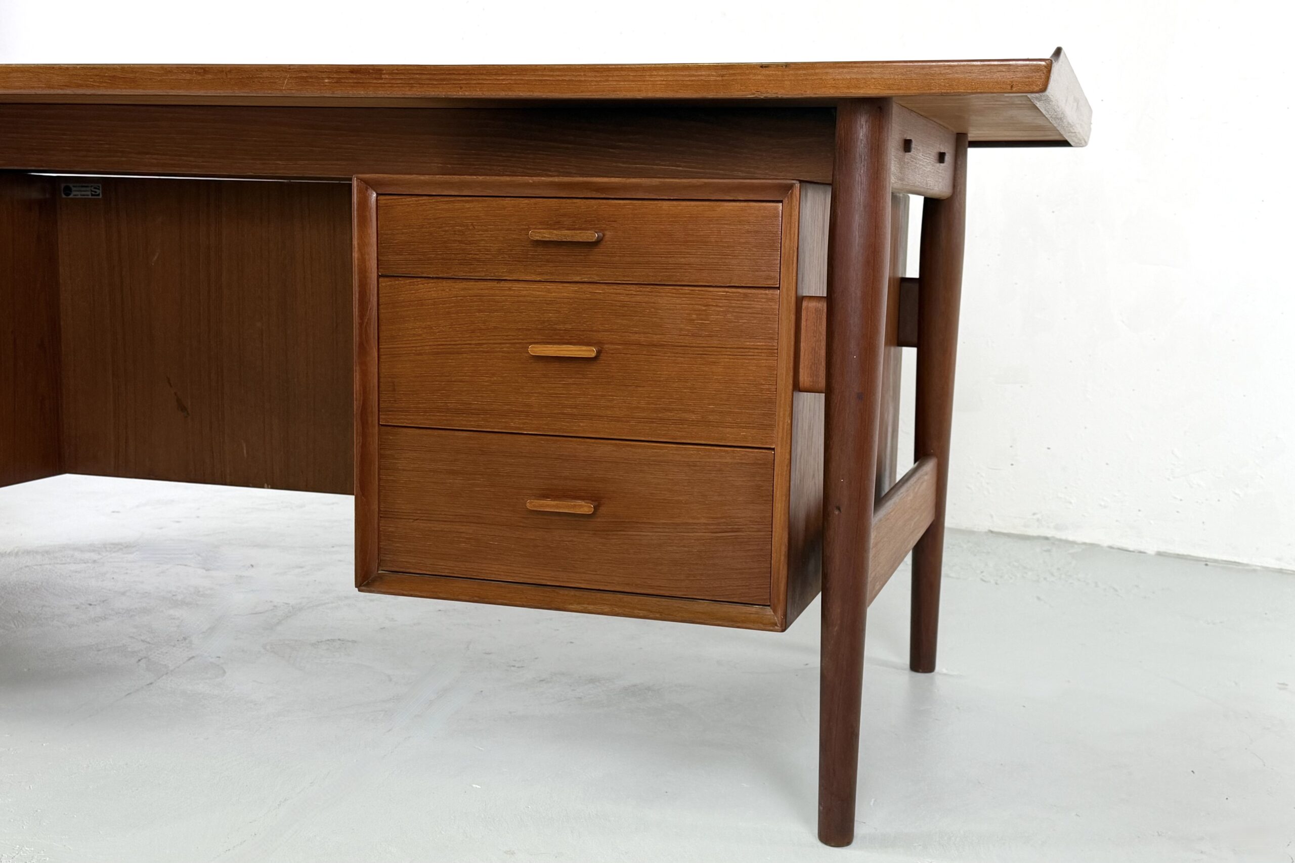 Bureau de direction modèle 207 par Arne Vodder pour Sibast - 1960s – Image 9
