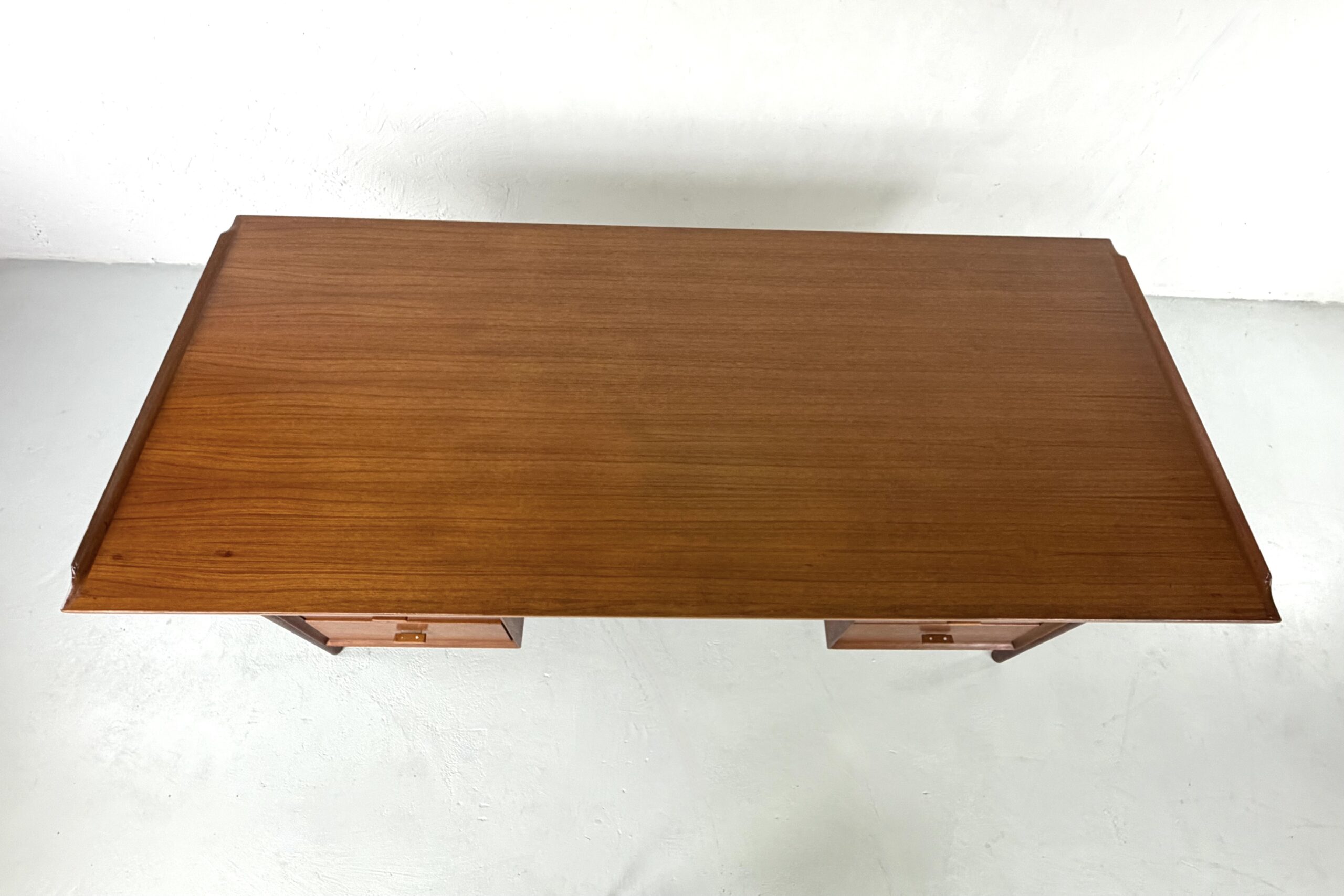 Bureau de direction modèle 207 par Arne Vodder pour Sibast - 1960s – Image 13