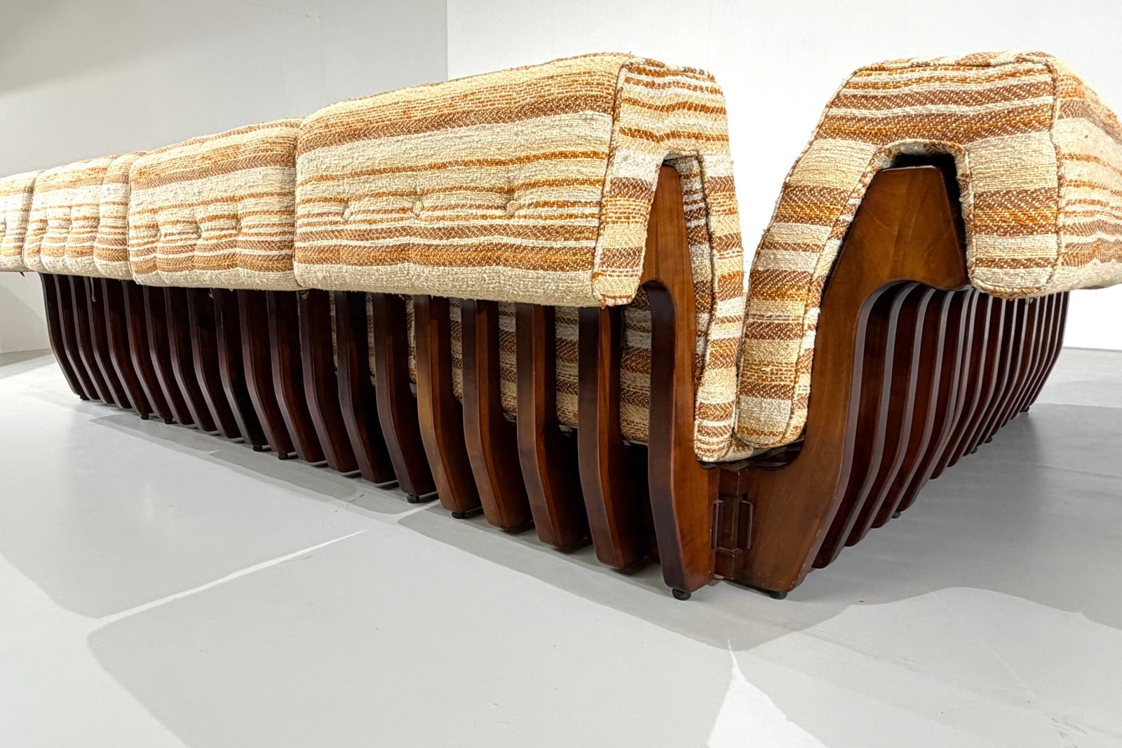 Canapé modulaire " Can Can" par Luciano Frigerio pour Frigerio Di Desio - 1960s – Image 4