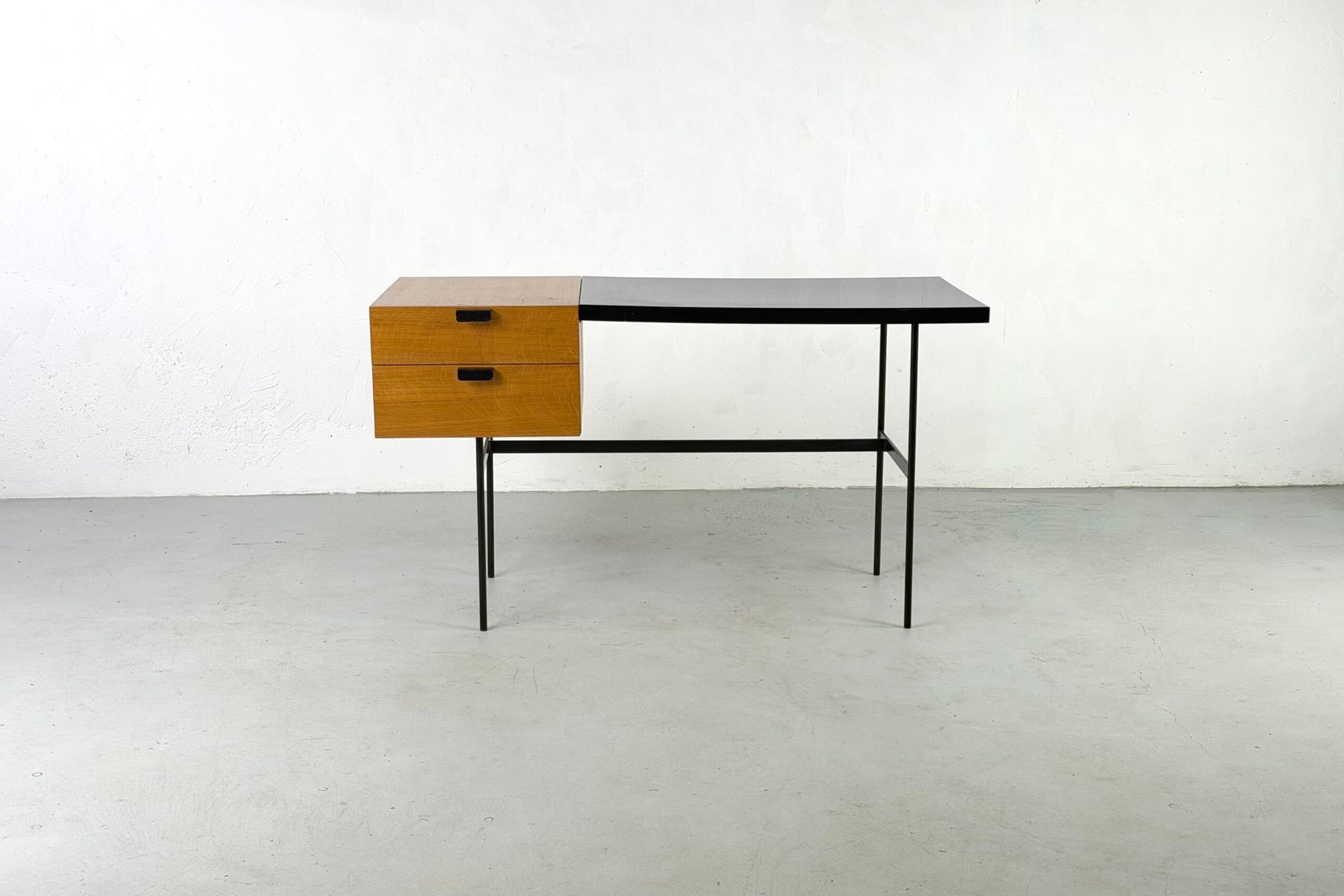 Bureau CM141 par Pierre Paulin pour Thonet - 1954