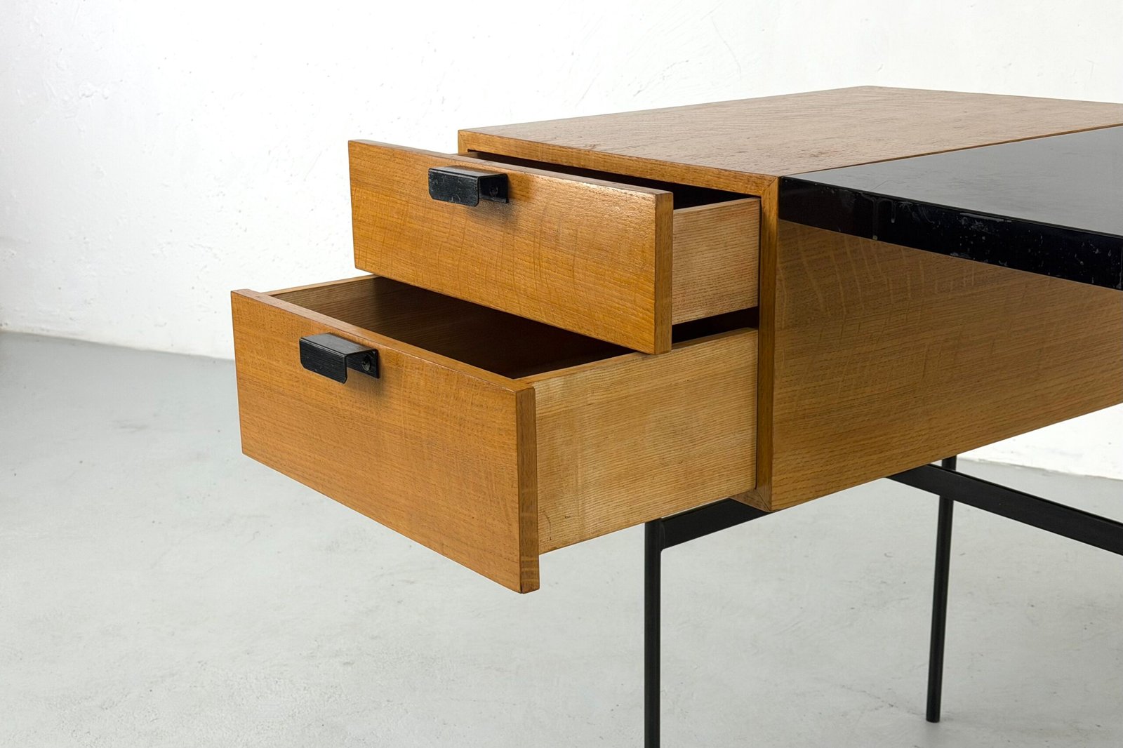 Bureau CM141 par Pierre Paulin pour Thonet - 1954 – Image 3